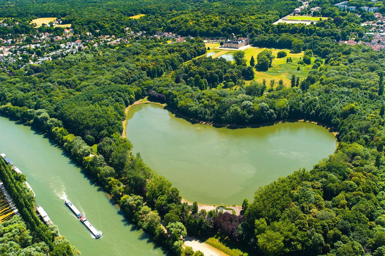 Hotel Dg Méry-sur-Oise Extérieur photo